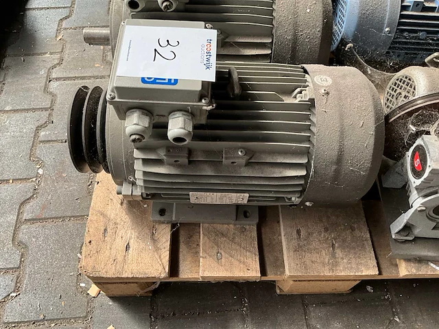 Partij elektromotor - afbeelding 6 van  13