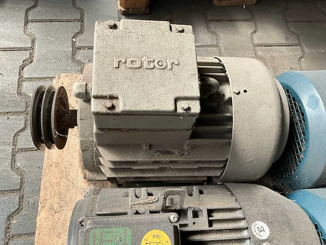 Partij elektromotor - afbeelding 11 van  13