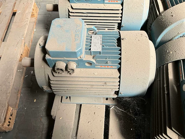 Partij elektromotor - afbeelding 6 van  9