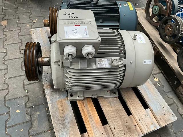 Partij elektromotor - afbeelding 2 van  5