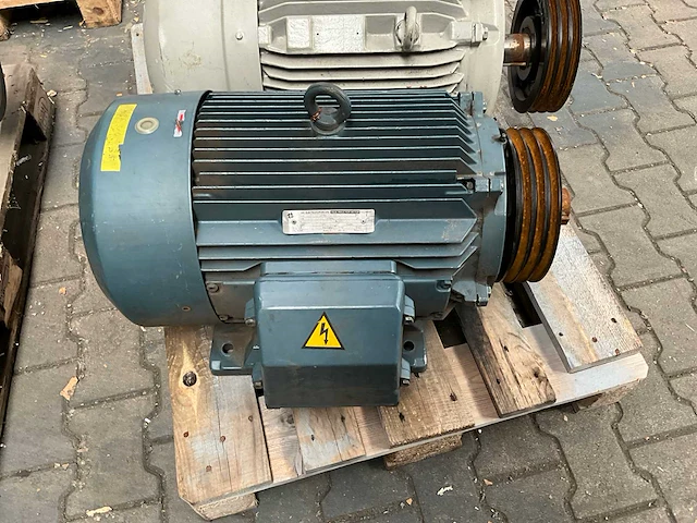 Partij elektromotor - afbeelding 4 van  5