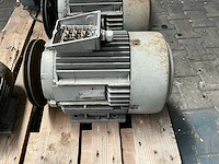 Partij elektromotor - afbeelding 8 van  9