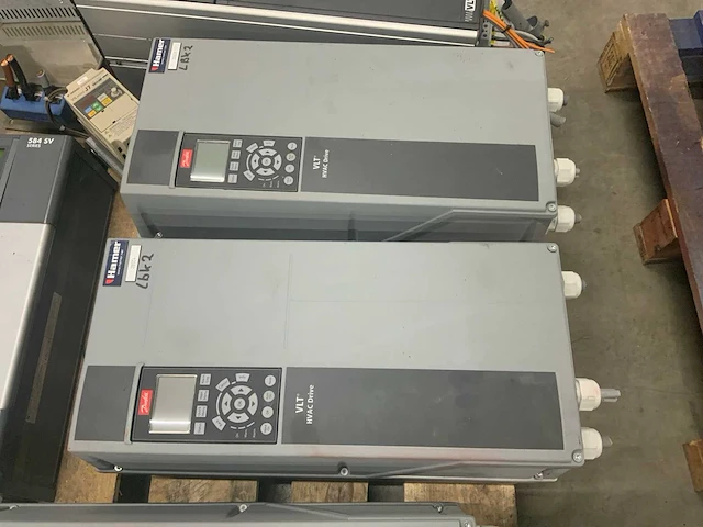 Partij elektromotoren en onderdelen o.a. abb en danfoss. - afbeelding 2 van  28