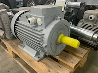 Partij elektromotoren en onderdelen o.a. abb en danfoss. - afbeelding 7 van  28