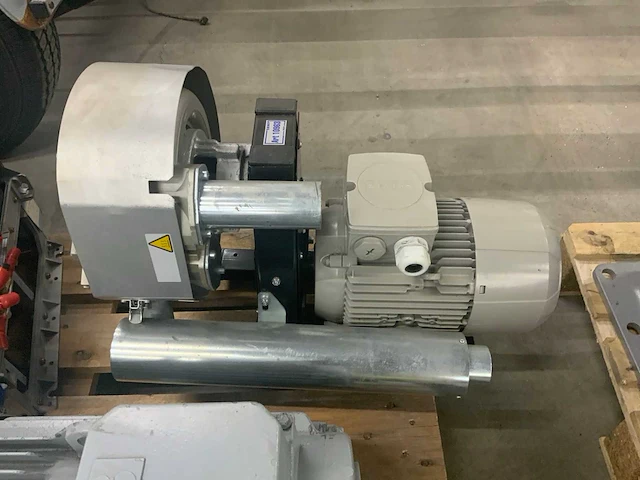 Partij elektromotoren en onderdelen o.a. abb en danfoss. - afbeelding 11 van  28