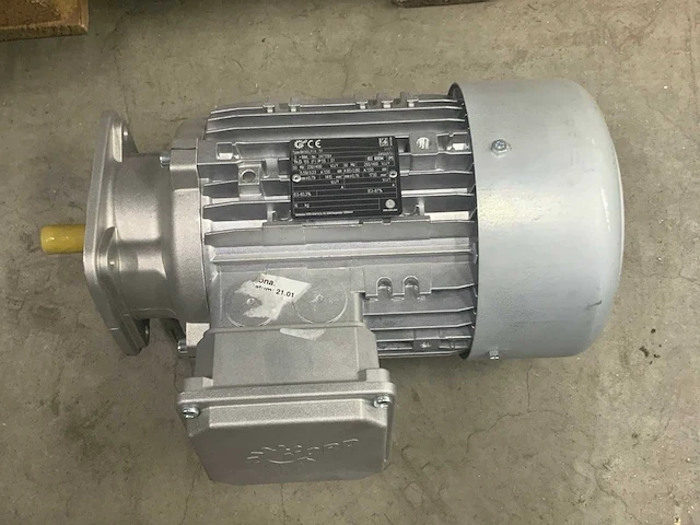 Partij elektromotoren en onderdelen o.a. abb en danfoss. - afbeelding 20 van  28