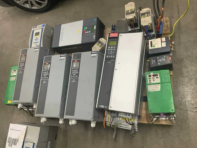 Partij elektromotoren en onderdelen o.a. abb en danfoss. - afbeelding 24 van  28