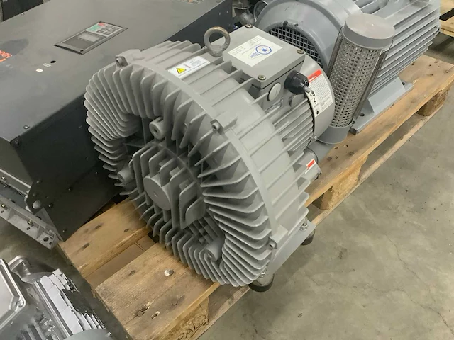 Partij elektromotoren en onderdelen o.a. abb en danfoss. - afbeelding 6 van  28