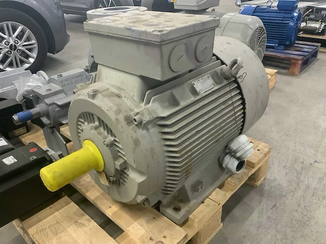 Partij elektromotoren en pomp onderdelen o.a. rotor, ksb en instromet - afbeelding 5 van  34
