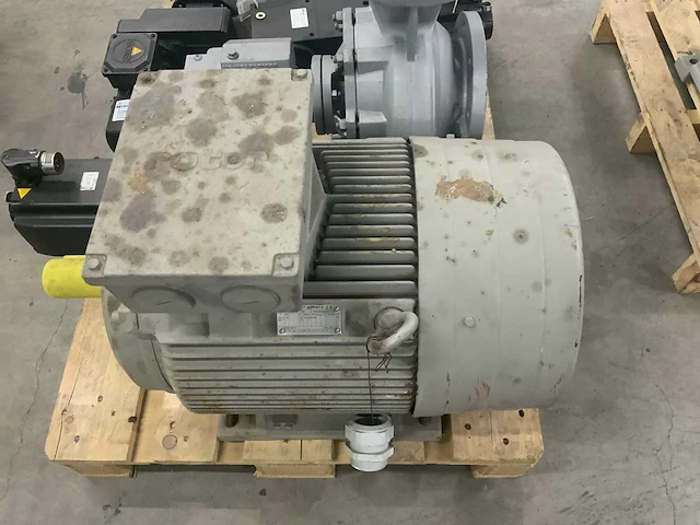 Partij elektromotoren en pomp onderdelen o.a. rotor, ksb en instromet - afbeelding 6 van  34