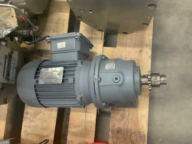 Partij elektromotoren en pomp onderdelen o.a. rotor, ksb en instromet - afbeelding 17 van  34
