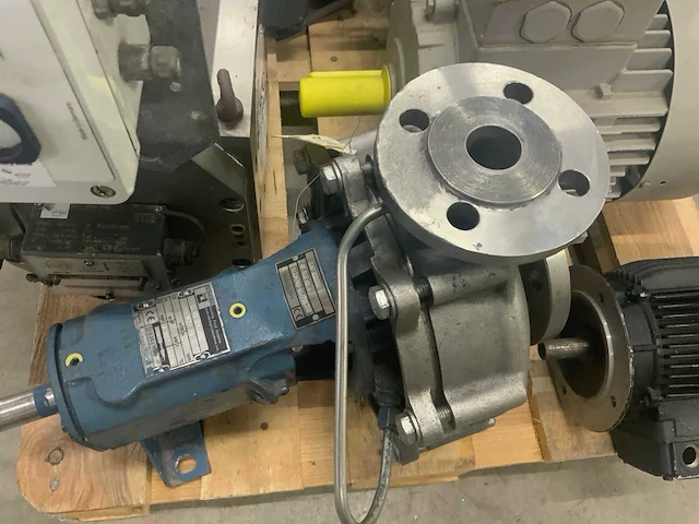 Partij elektromotoren en pomp onderdelen o.a. rotor, ksb en instromet - afbeelding 22 van  34