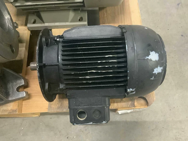 Partij elektromotoren en pomp onderdelen o.a. rotor, ksb en instromet - afbeelding 26 van  34