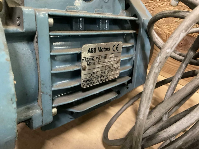 Partij elektromotoren en toebehoren - afbeelding 4 van  12
