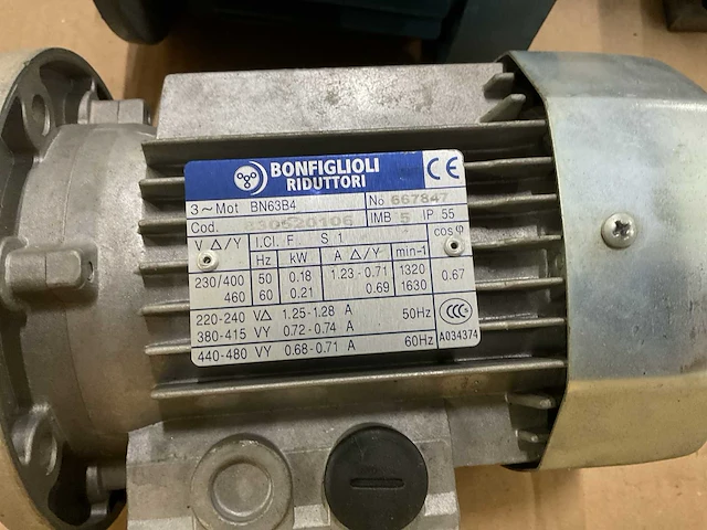 Partij elektromotoren en toebehoren - afbeelding 7 van  12