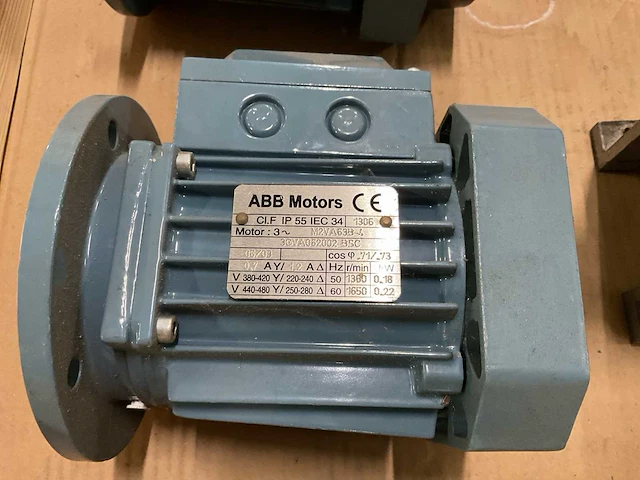 Partij elektromotoren en toebehoren - afbeelding 8 van  12