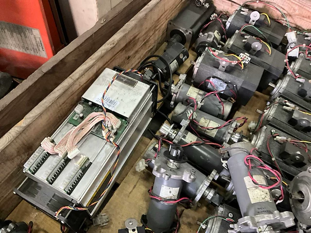 Partij elektromotoren - afbeelding 5 van  6