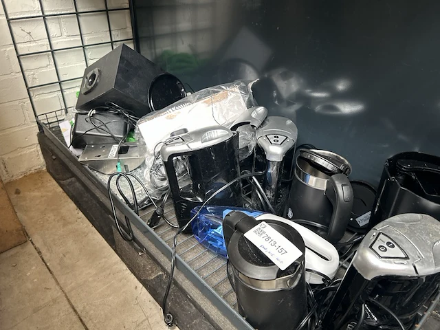 Partij elektronica en huishoudelijke apparaten w.o. all ride, sweex, braun - afbeelding 1 van  6