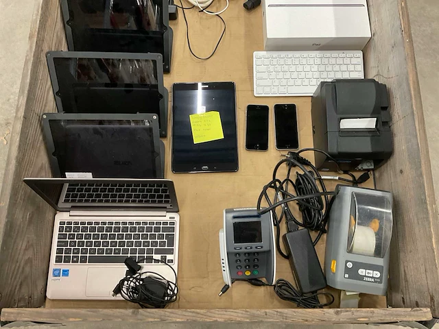 Partij elektronica - afbeelding 3 van  10