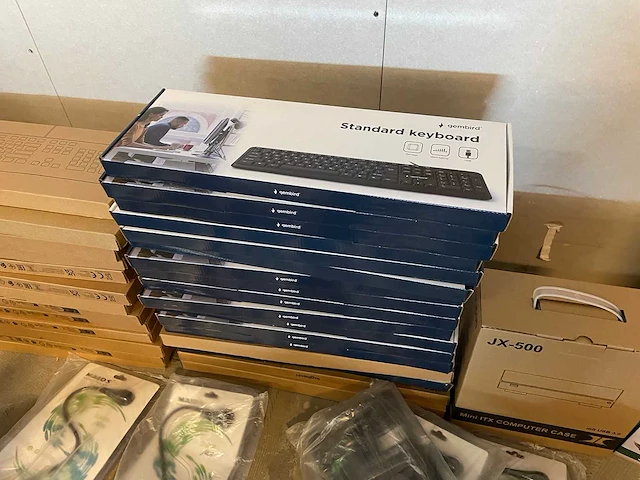 Partij elektronica - afbeelding 15 van  15