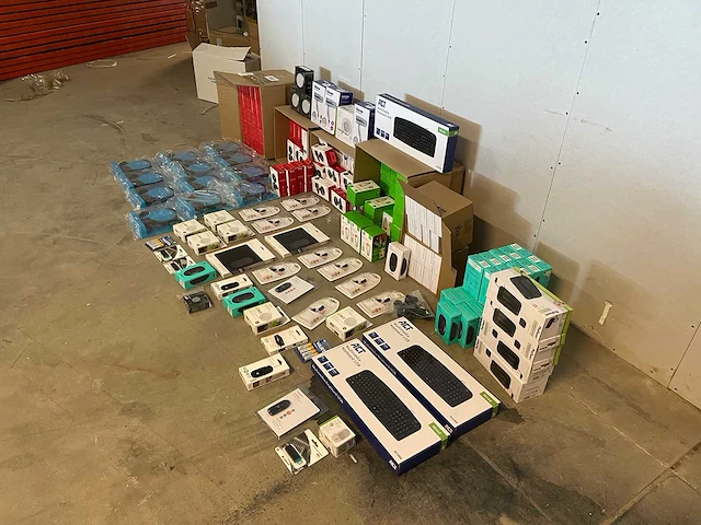 Partij elektronica - afbeelding 9 van  17