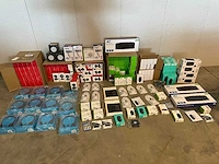 Partij elektronica - afbeelding 1 van  17