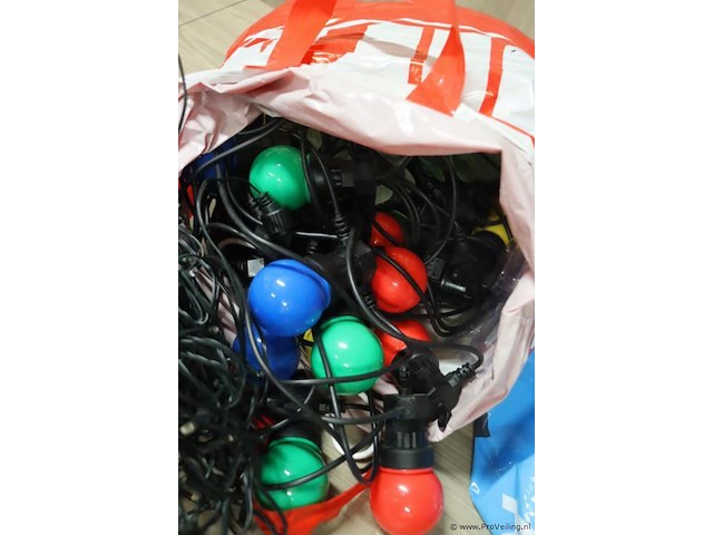 Partij feestartikelen o.a. party/kerstverlichting & vlaggetjes - afbeelding 3 van  9