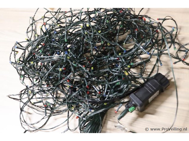 Partij feestartikelen o.a. party/kerstverlichting & vlaggetjes - afbeelding 6 van  9