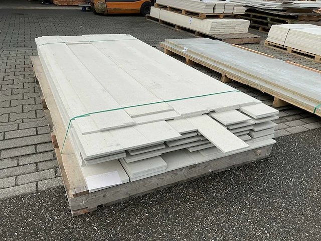 Partij fermacell stroken circa 50m2 (120x) - afbeelding 3 van  3