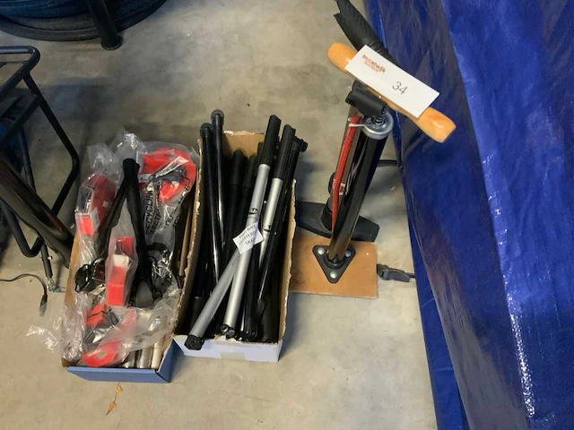Partij fiets accessoires - afbeelding 1 van  3