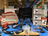 Partij fiets artikelen ca. 48x w.o. fietslampen, fietstassen, spiegels, w.o. basil, bobike, newlooxs, xlc - afbeelding 12 van  19