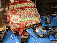 Partij fiets artikelen ca. 48x w.o. fietslampen, fietstassen, spiegels, w.o. basil, bobike, newlooxs, xlc - afbeelding 18 van  19