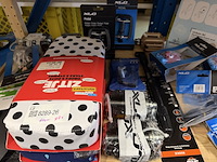 Partij fiets artikelen ca. 48x w.o. fietslampen, zadelhoezen, fietspedalen, w.o. selle italia, xlc, urban iki - afbeelding 6 van  19