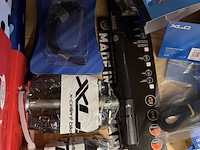 Partij fiets artikelen ca. 48x w.o. fietslampen, zadelhoezen, fietspedalen, w.o. selle italia, xlc, urban iki - afbeelding 7 van  19