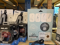 Partij fiets artikelen ca. 48x w.o. fietslampen, zadelhoezen, fietspedalen, w.o. selle italia, xlc, urban iki - afbeelding 16 van  19