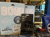 Partij fiets artikelen ca. 52x w.o. fietslampen, fietsbellen, grepen, w.o. xlc, urban iki, union - afbeelding 3 van  17