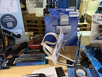 Partij fiets artikelen ca. 52x w.o. fietslampen, fietsbellen, grepen, w.o. xlc, urban iki, union - afbeelding 5 van  17