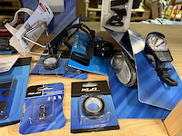 Partij fiets artikelen ca. 52x w.o. fietslampen, fietsbellen, grepen, w.o. xlc, urban iki, union - afbeelding 9 van  17