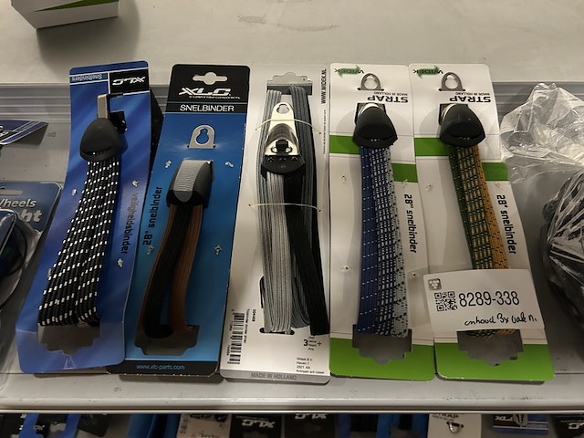 Partij fiets artikelen en onderdelen (4x inhoud stellingvak) w.o. selle royal, xlc, widek - afbeelding 4 van  11