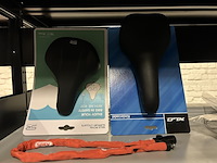 Partij fiets artikelen en onderdelen (4x inhoud stellingvak) w.o. selle royal, xlc, widek - afbeelding 5 van  11