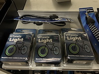 Partij fiets artikelen en onderdelen (4x inhoud stellingvak) w.o. selle royal, xlc, widek - afbeelding 6 van  11