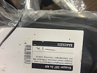 Partij fiets artikelen en onderdelen w.o. axa, schwalbe, xlc - afbeelding 7 van  8