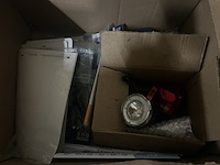 Partij fiets artikelen en onderdelen w.o. bagagedrager, fietsverlichting - afbeelding 6 van  9