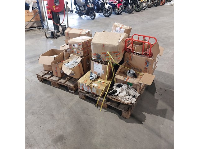 Partij fiets onderdelen, o.a. shimano, sturmey archer - afbeelding 2 van  9