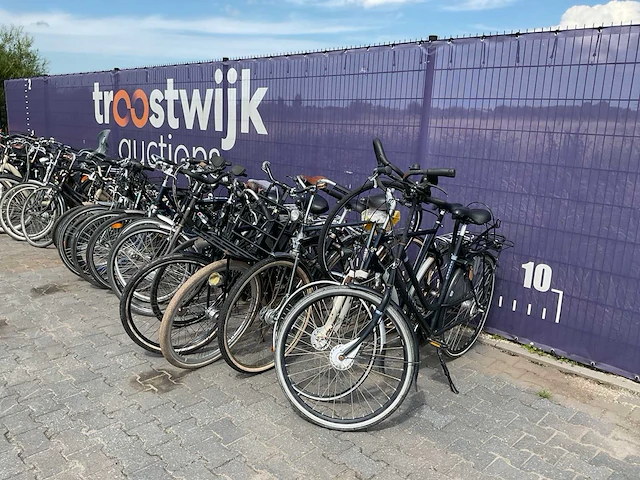 Partij fietsen (33x) - afbeelding 2 van  10