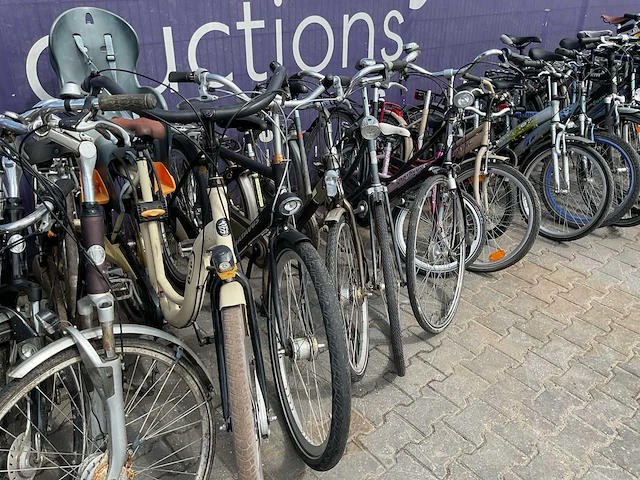 Partij fietsen (33x) - afbeelding 7 van  10