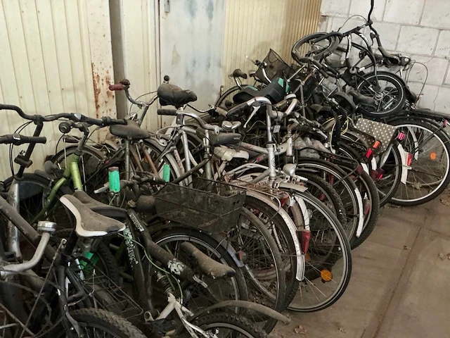 Partij fietsen - afbeelding 10 van  10