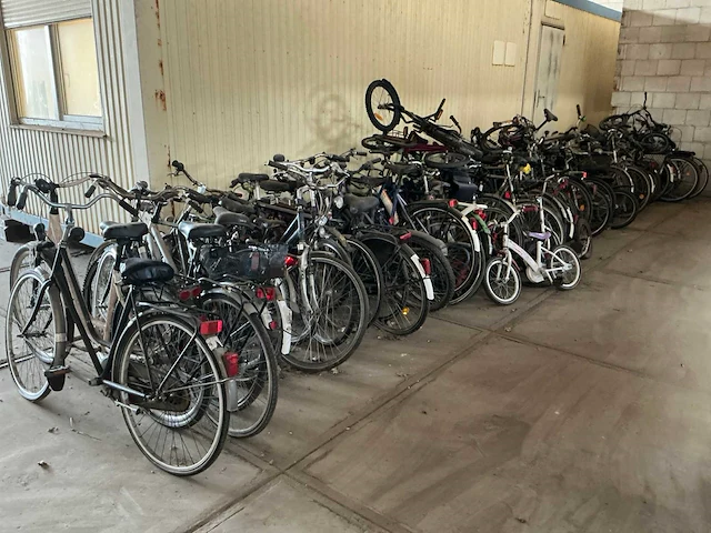 Partij fietsen - afbeelding 1 van  10