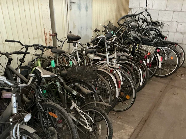 Partij fietsen - afbeelding 4 van  10