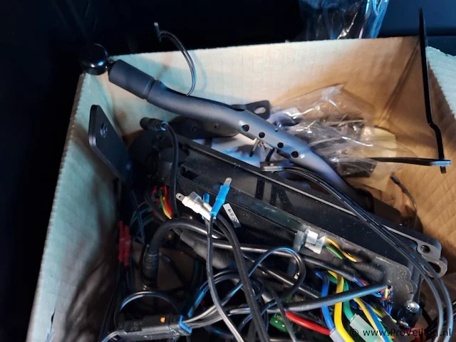 Partij fietsonderdelen - afbeelding 2 van  3